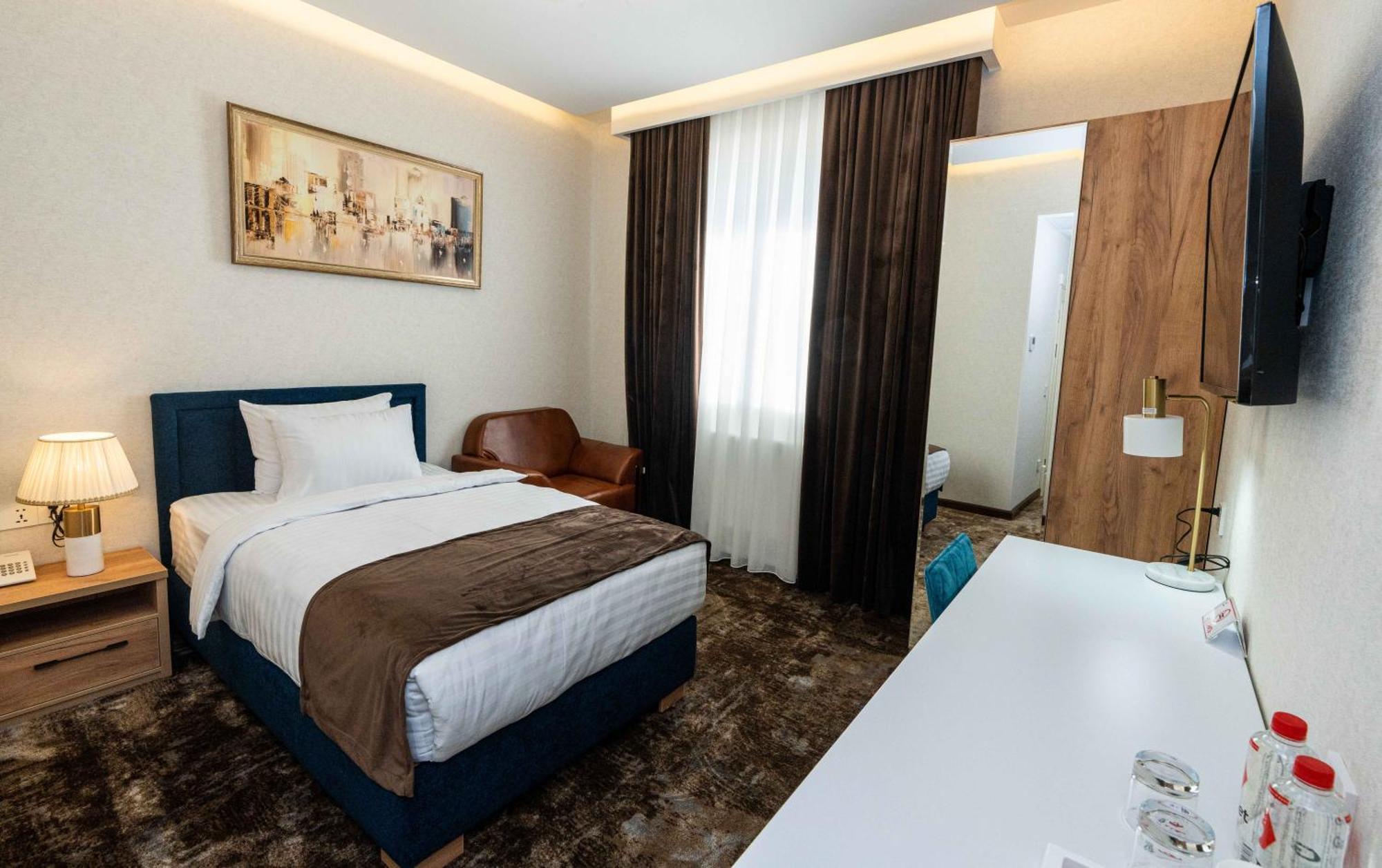 Garnet Mir Hotel タシュケント エクステリア 写真