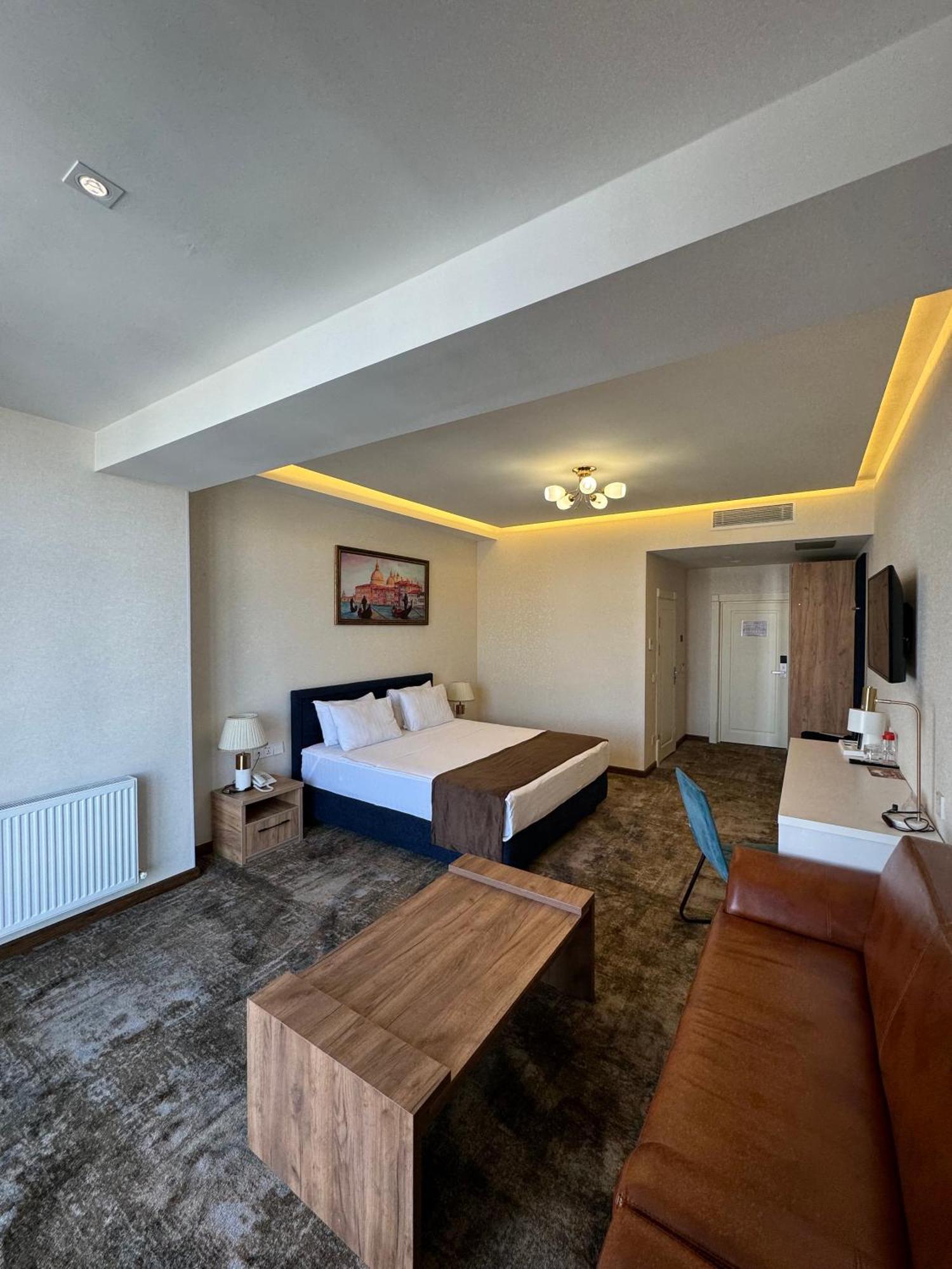 Garnet Mir Hotel タシュケント エクステリア 写真