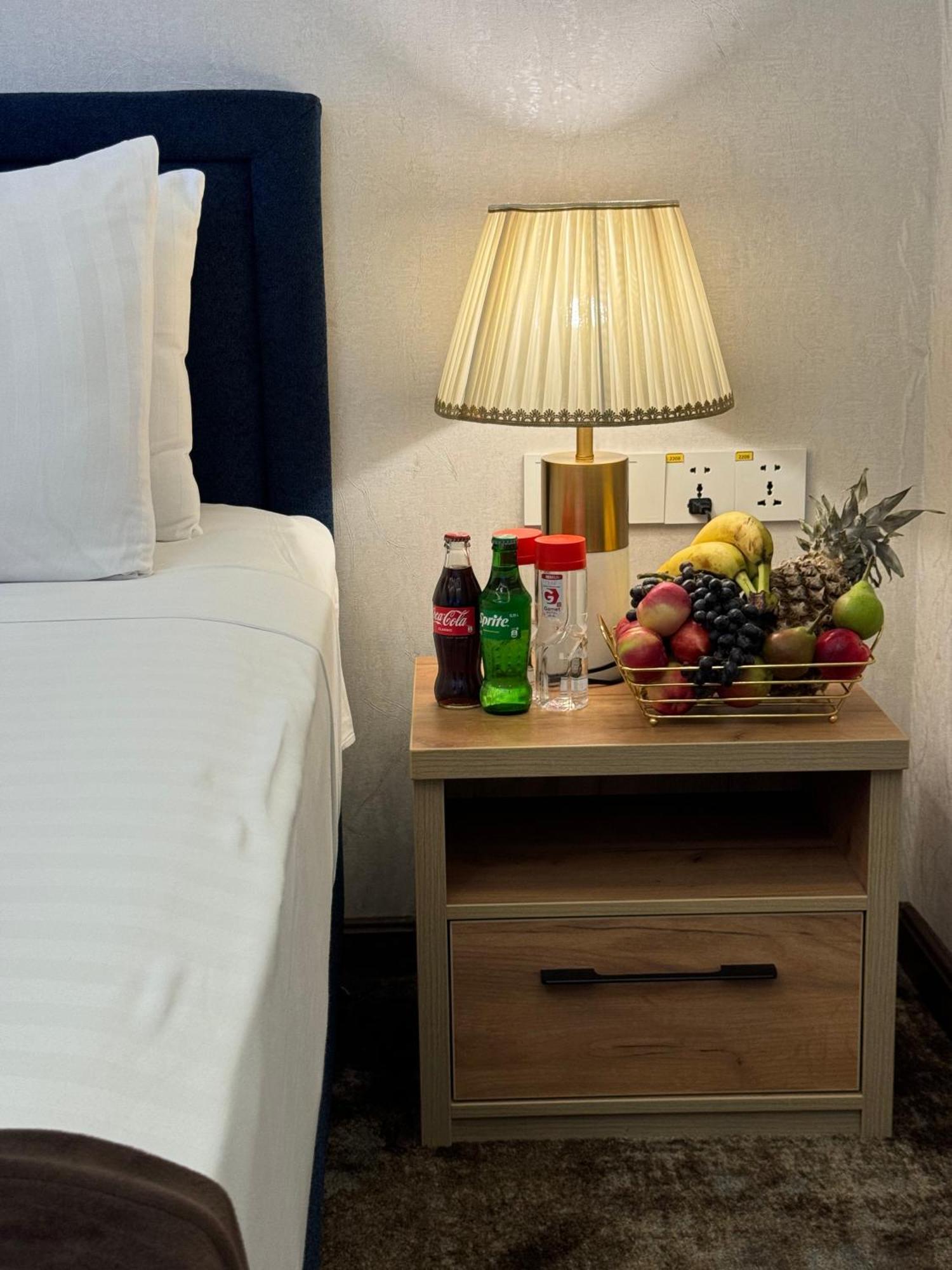 Garnet Mir Hotel タシュケント エクステリア 写真