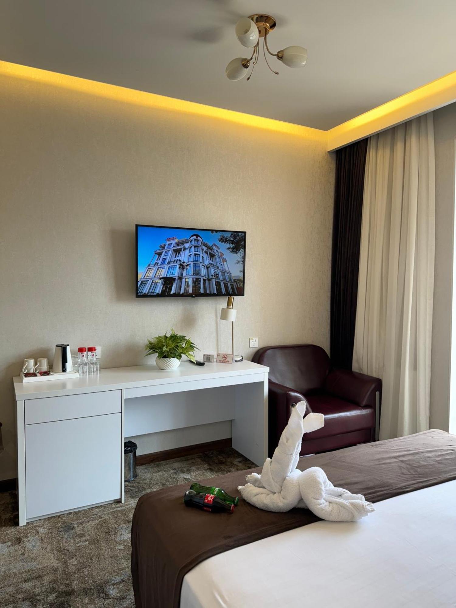 Garnet Mir Hotel タシュケント エクステリア 写真