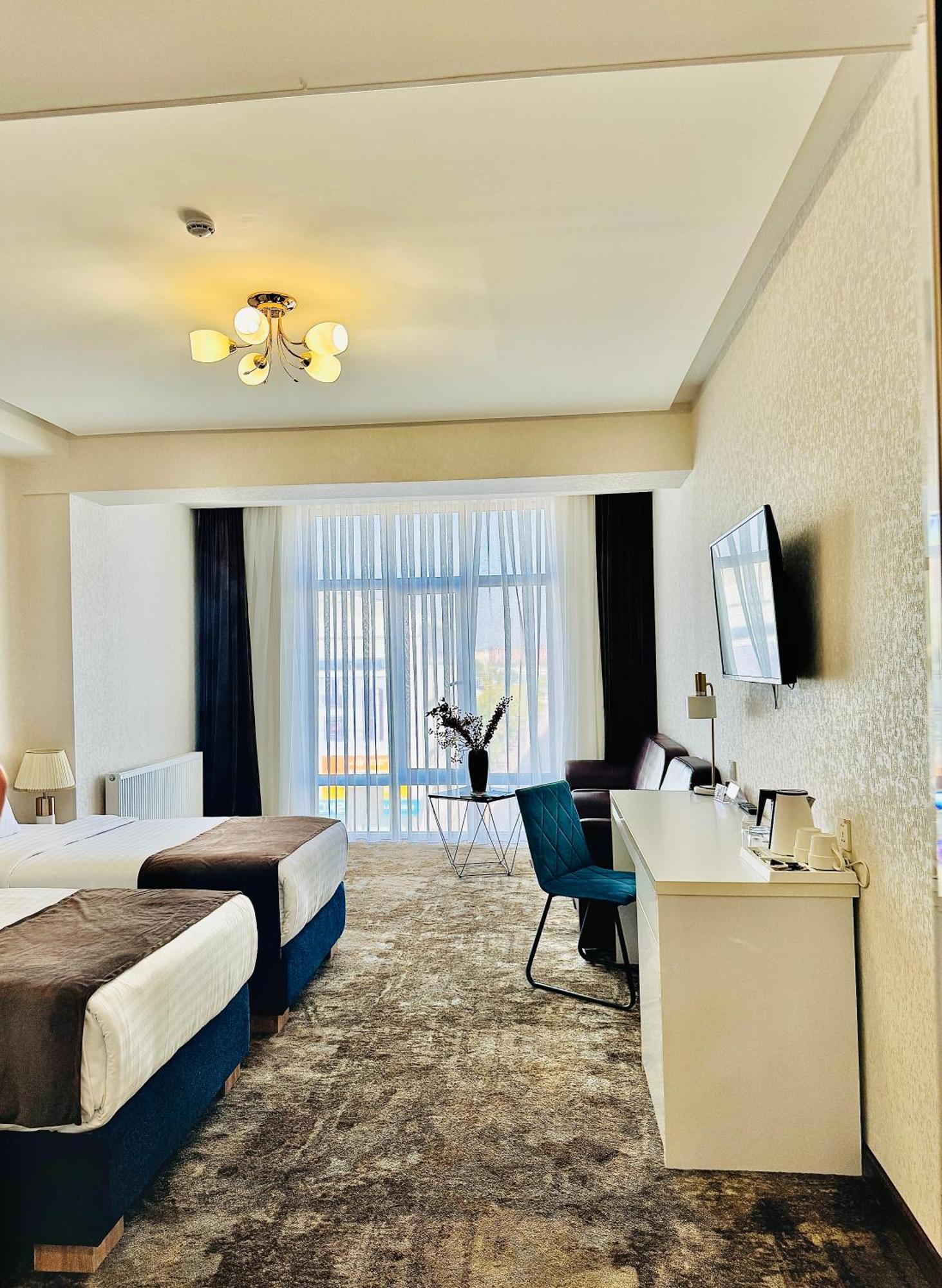 Garnet Mir Hotel タシュケント エクステリア 写真